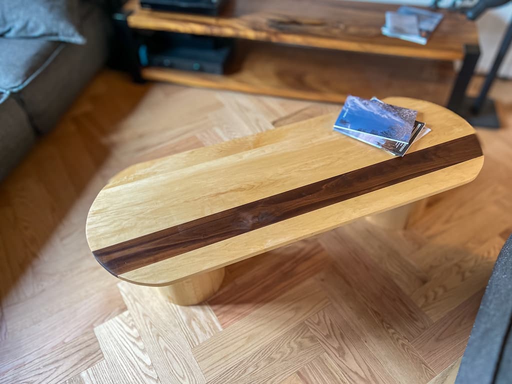 Table Pilule - noyer, érable